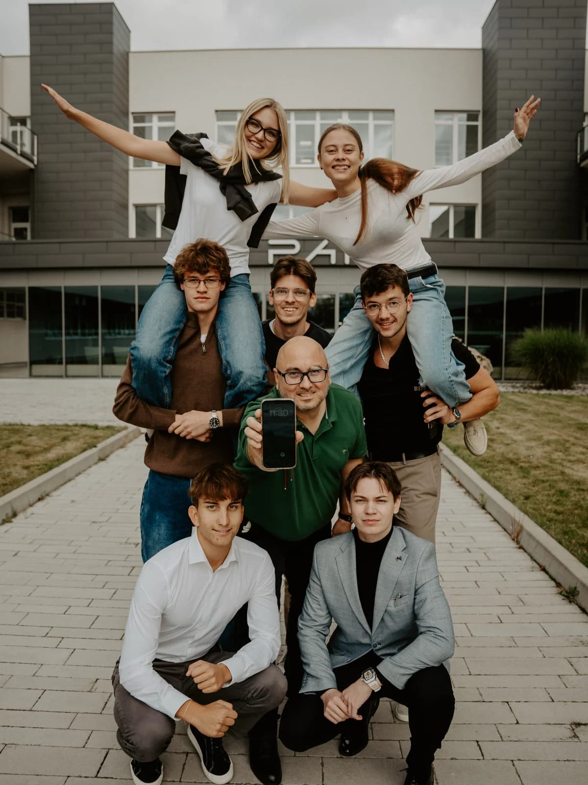 Tím Flori pred AT Parkom na Startup Weekend Žilina.